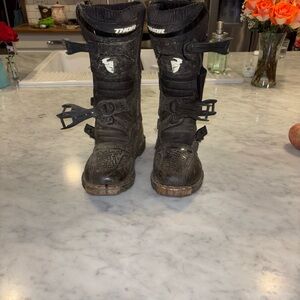 Thor riding boots t20 size 7